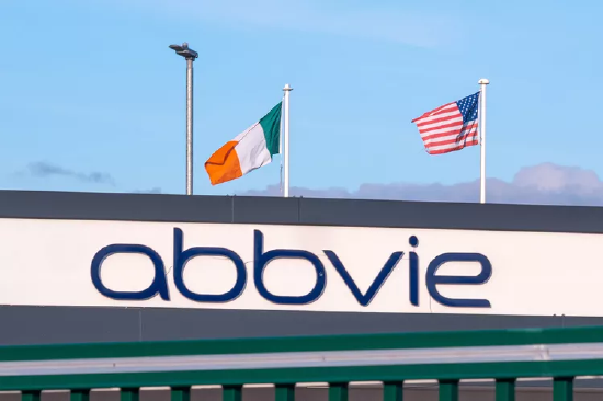 线上配资网 艾伯维股价因业绩超预期及盈利预期上调而上涨